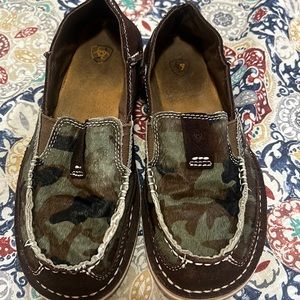 Woman’s Ariat camp shoes